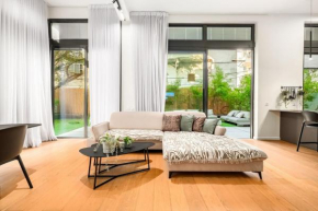 Nehemia 3BR Parking and Pool By Nimizz